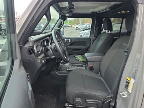 Used 2023 Jeep Wrangler Sahara w/ LED Lighting Group image 9