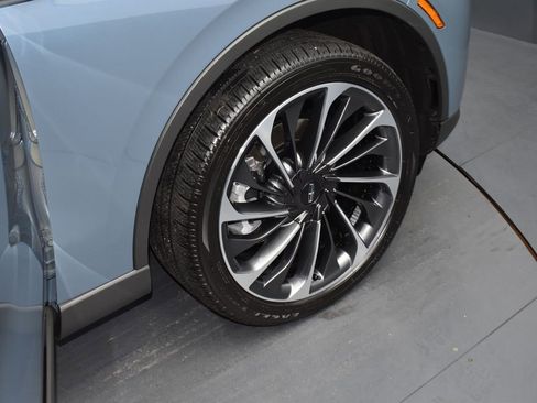 Certified 2025 Lincoln Aviator Reserve w/ Equipment Group 201A image 17