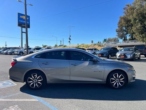 Used 2024 Chevrolet Malibu RS w/ LPO, Floor Liner Package FWD image 4