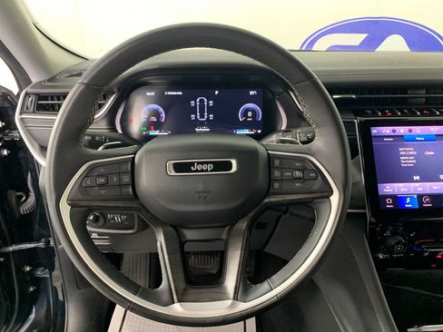 Used 2023 Jeep Grand Cherokee L Limited RWD image 21