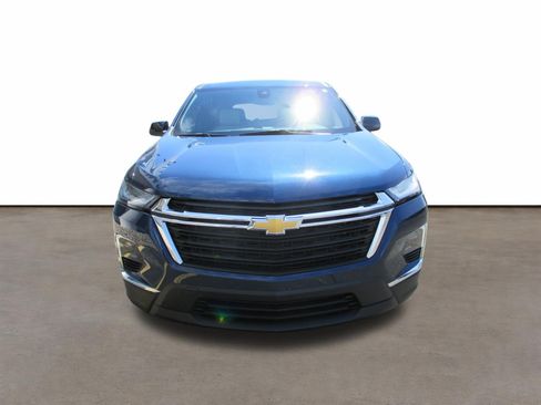 Used 2023 Chevrolet Traverse LS FWD image 8