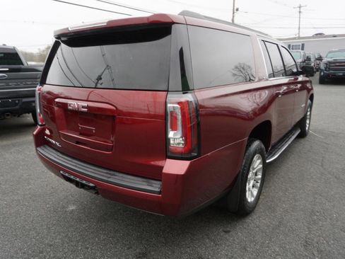 Used 2019 GMC Yukon XL SLT w/ Open Road Package AWD/4WD image 4