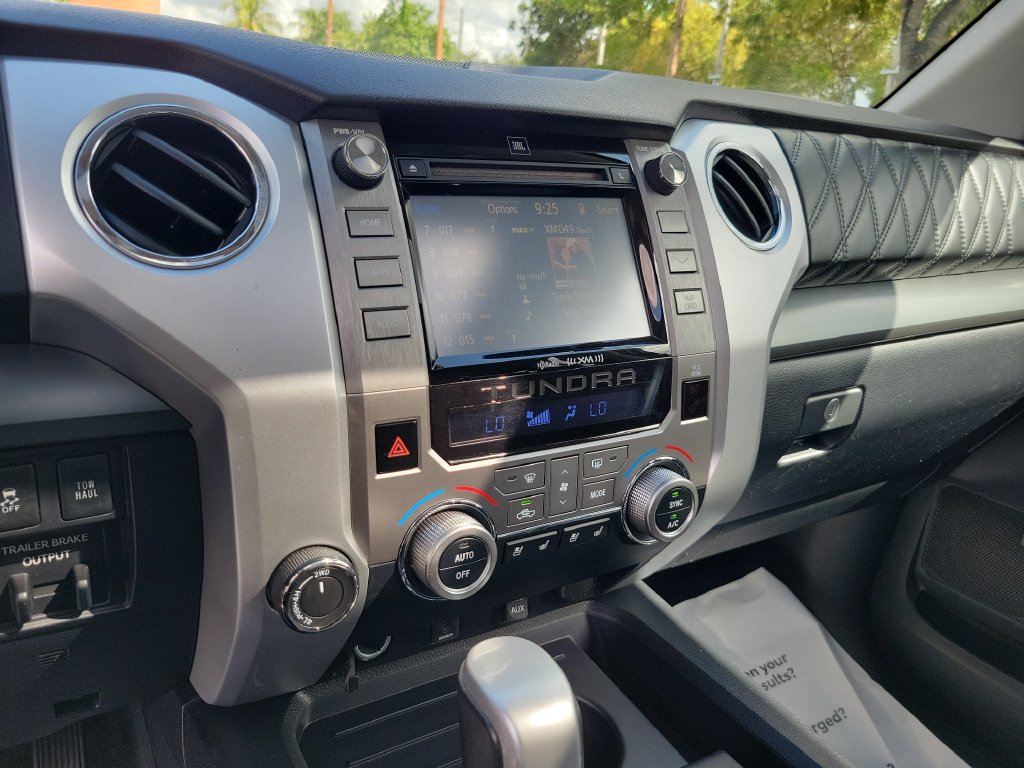 Used 2018 Toyota Tundra Platinum AWD/4WD image 33