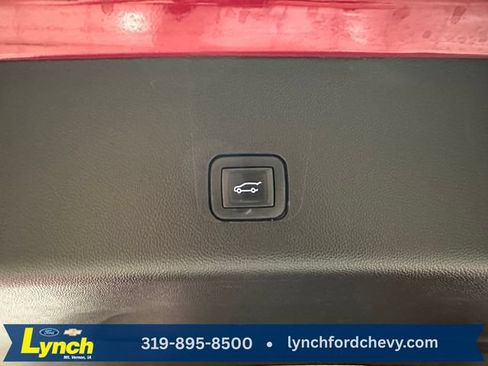 Used 2018 Chevrolet Traverse LT AWD/4WD image 19