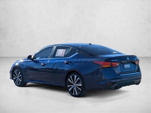 Used 2021 Nissan Altima 2.5 SR w/ SR Premium Package image 8