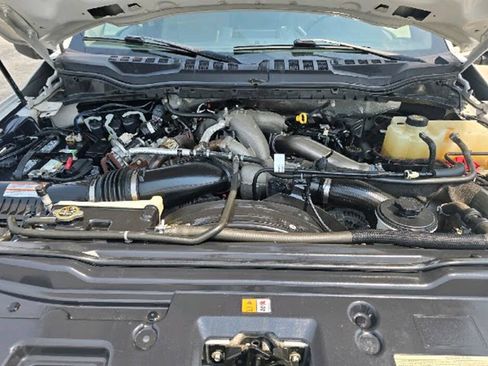 Used 2022 Ford F550 4x4 Crew Cab Super Duty w/ Power Equipment Group image 19