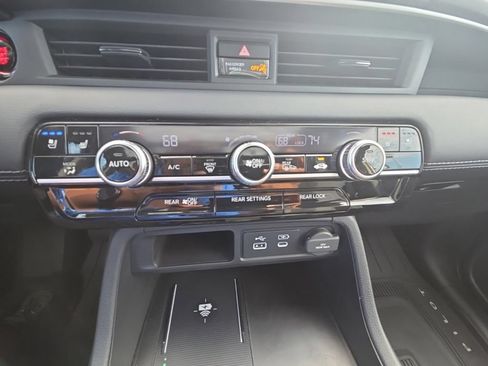 Used 2024 Honda Pilot Elite image 48