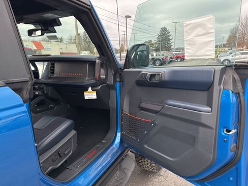 New 2025 Ford Bronco Raptor w/ Interior Carbon Fiber Pack AWD/4WD image 28
