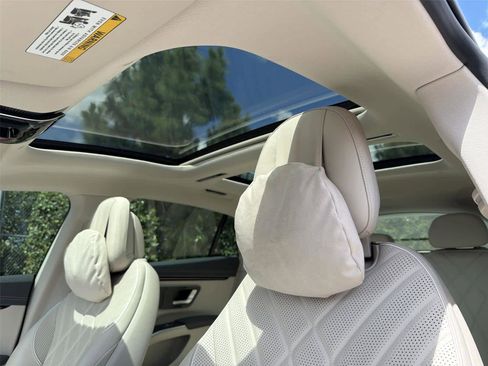 Used 2023 Mercedes-Benz EQS 580 4MATIC Sedan image 41