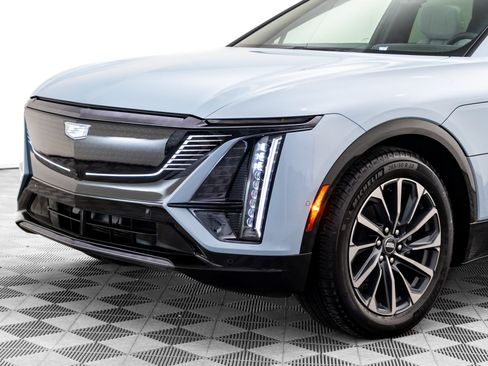 New 2026 Cadillac Lyriq Sport image 36