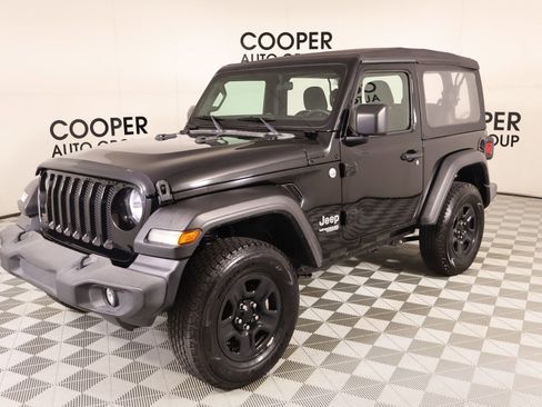Used 2021 Jeep Wrangler Sport AWD/4WD image 9