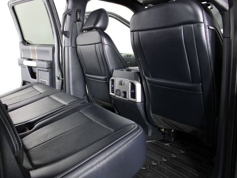 Used 2022 Ford F350 Lariat w/ Chrome Package image 40