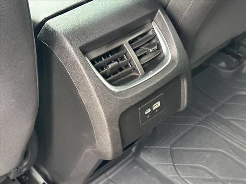 Used 2020 Chevrolet Blazer LT FWD image 13