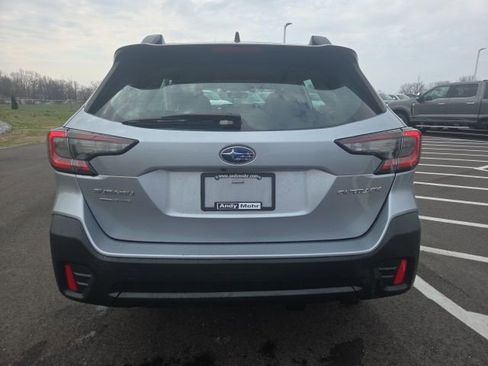 Used 2022 Subaru Outback 2.5i image 9
