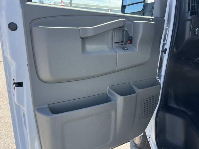 Used 2025 Chevrolet Express 2500 Extended w/ Driver Convenience Package RWD image 25