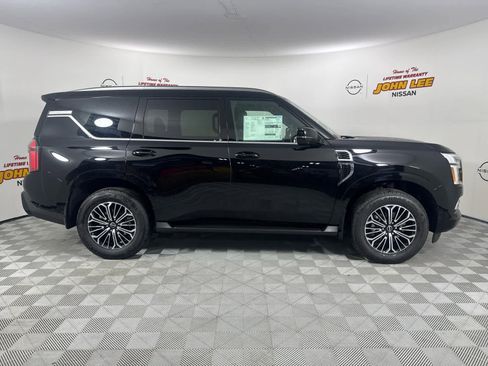 New 2026 Nissan Armada SL w/ Captain's Chari Seat Package image 7