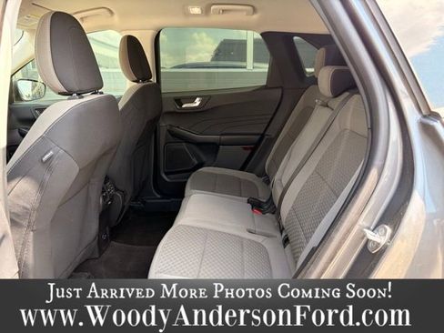 Used 2021 Ford Escape SE w/ Convenience Package FWD image 8
