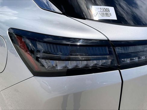 Used 2025 Nissan Murano Platinum w/ Cargo Package AWD/4WD image 29