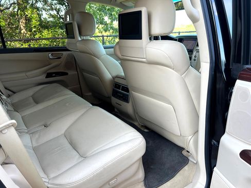 Used 2013 Lexus LX 570 4WD image 14