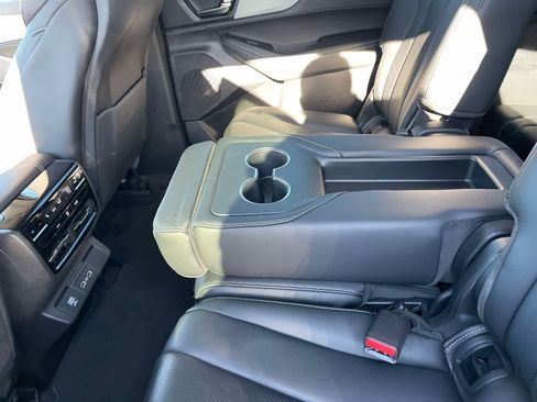 Used 2023 Acura MDX SH-AWD w/ Technology Package image 14