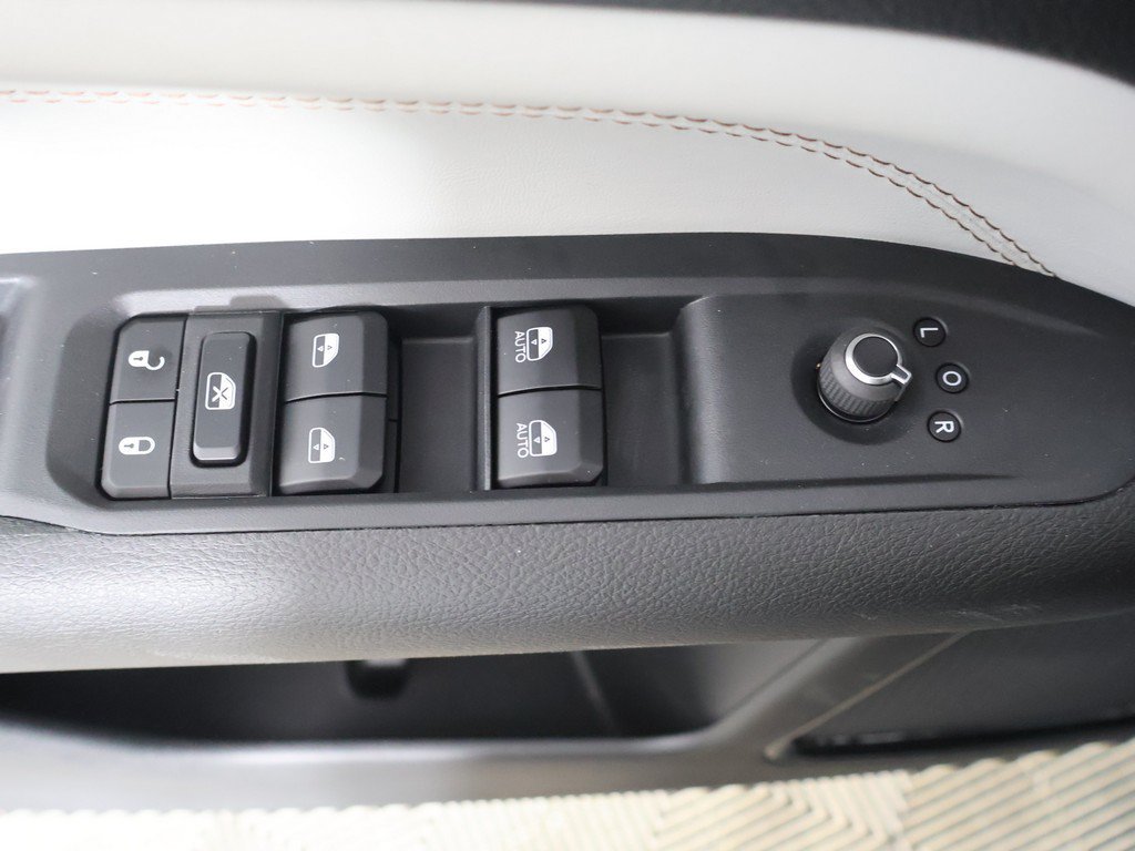 Used 2026 Jeep Compass Limited AWD/4WD image 38