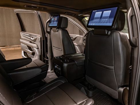 Used 2024 GMC Yukon XL Denali w/ Denali Reserve Package image 26