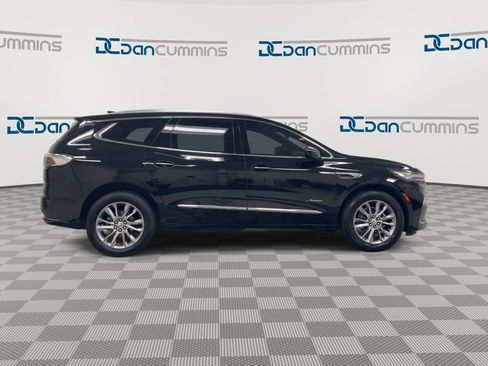 Used 2023 Buick Enclave Avenir AWD/4WD image 9