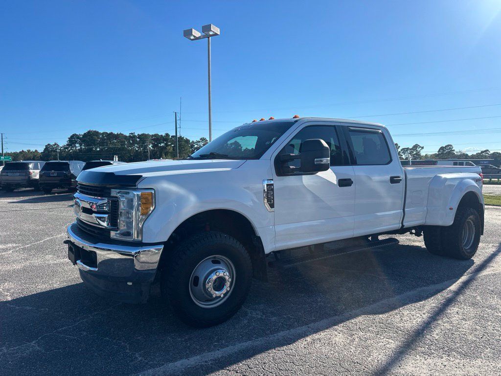 Used 2017 Ford F350 XLT w/ FX4 Off-Road Package AWD/4WD image 7