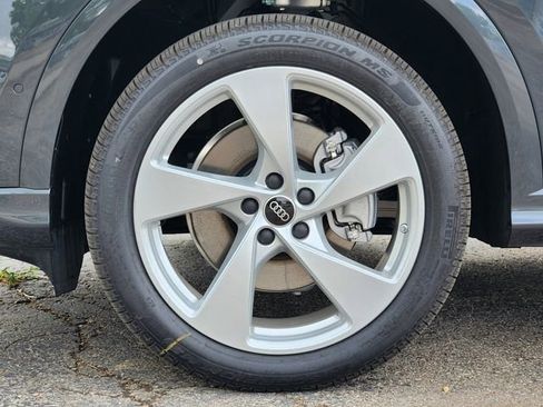 New 2026 Audi Q5 Premium Plus AWD/4WD image 9