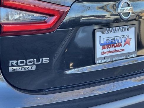 Used 2022 Nissan Rogue Sport S image 13