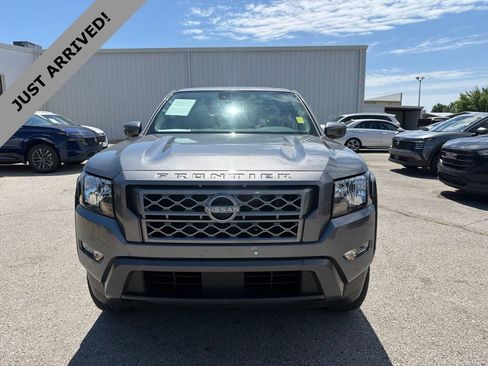 Certified 2022 Nissan Frontier SV RWD image 2
