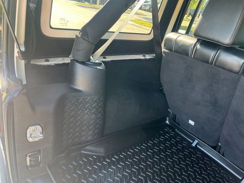 Used 2011 Jeep Wrangler Unlimited 70th Anniversary w/ Connectivity Group AWD/4WD image 30