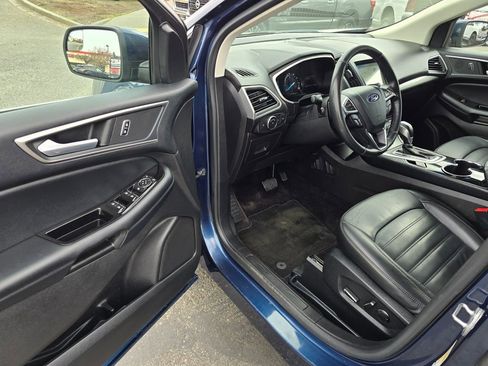 Used 2017 Ford Edge SEL w/ Equipment Group 201A AWD/4WD image 19