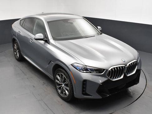 Used 2025 BMW X6 xDrive40i AWD/4WD image 17