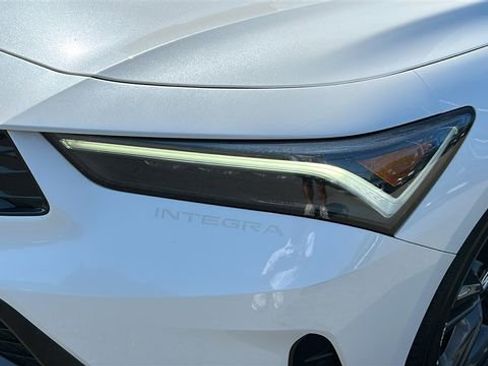 Used 2023 Acura Integra A-Spec FWD image 7