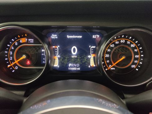Used 2019 Jeep Wrangler Unlimited Sahara AWD/4WD image 23