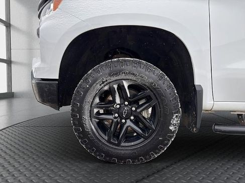 Used 2024 Chevrolet Silverado 1500 LT Trail Boss w/ Protection Package AWD/4WD image 10