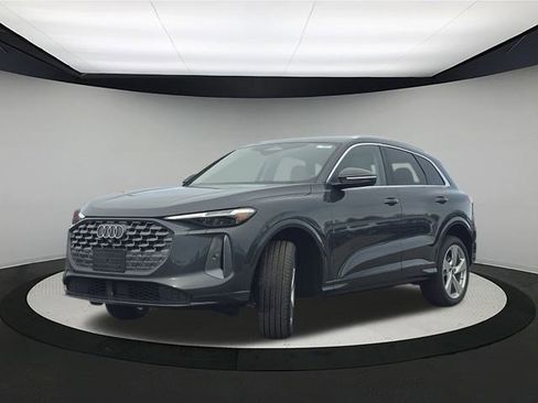 New 2025 Audi Q5 Premium Plus image 3