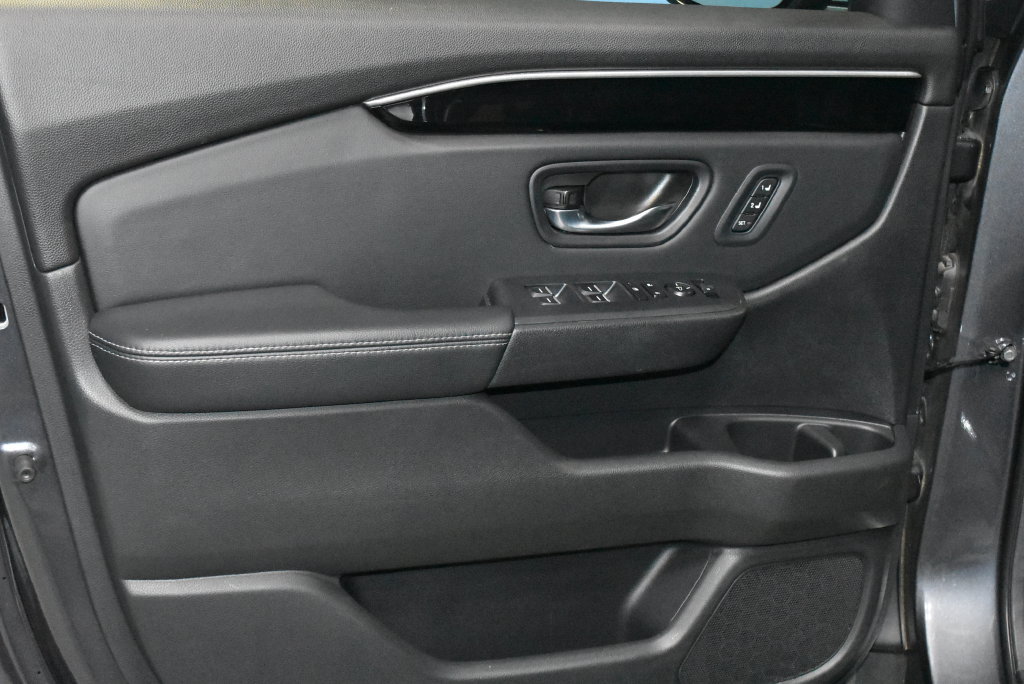 Certified 2025 Honda Pilot EX-L image 4