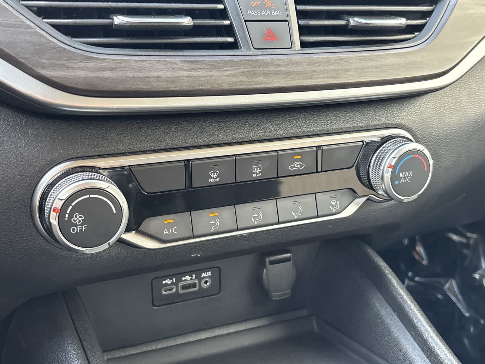 Used 2025 Nissan Altima 2.5 SV FWD image 23