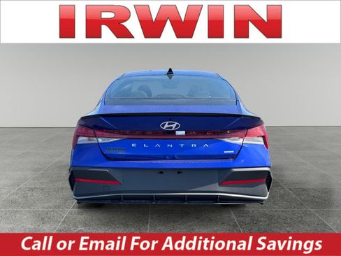 New 2025 Hyundai Elantra SEL FWD image 4