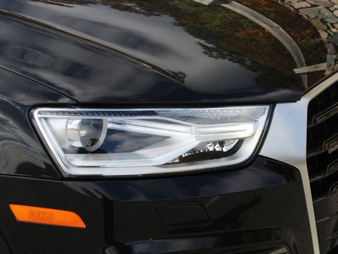 Used 2018 Audi Q3 2.0T Premium image 39