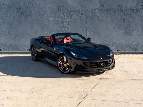 Certified 2022 Ferrari Portofino M image 1