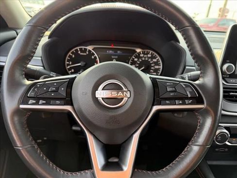 Used 2023 Nissan Altima 2.5 SR AWD/4WD image 19