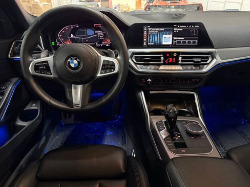 Used 2019 BMW 330i Sedan w/ M Sport Package RWD image 44