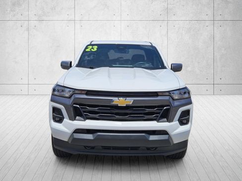 Used 2023 Chevrolet Colorado LT w/ LT Convenience Package II AWD/4WD image 2