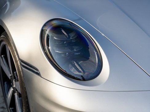 Used 2025 Porsche 911 Carrera image 14