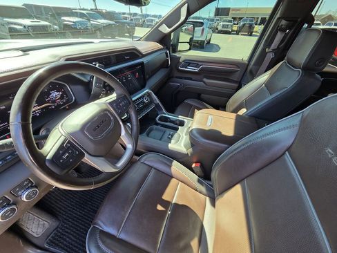Used 2024 GMC Sierra 3500 Denali w/ Denali Reserve Package image 10