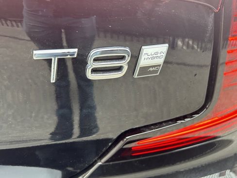 Certified 2025 Volvo S90 T8 Plus image 15