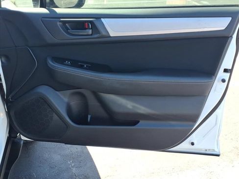 Used 2019 Subaru Outback 2.5i AWD/4WD image 20